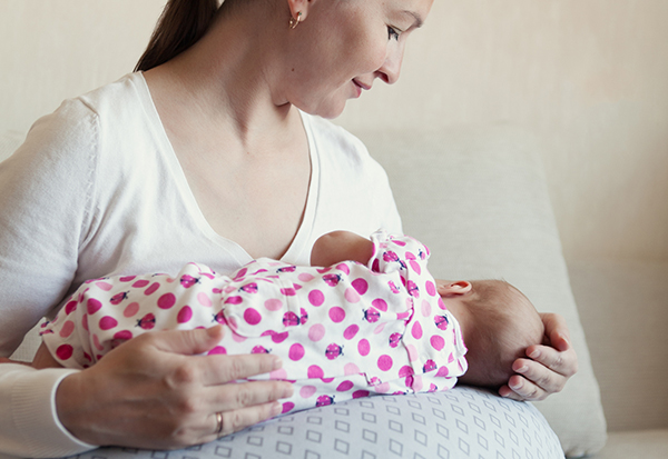 Le coussin de maternité, un confort pour allaiter