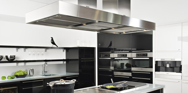 hotte605.jpg La hotte aspirante, un essentiel dans la cuisine !