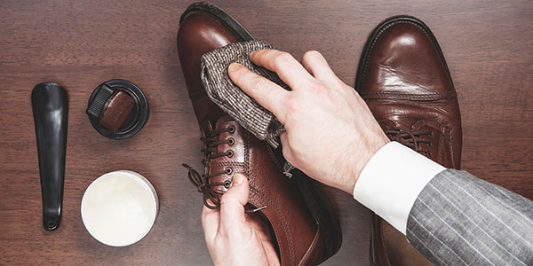 Chaussure entretien hotsell