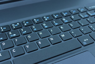 Le clavier Acer Aspire R13 permet d'utiliser de manière intuitive l'application "Bureau" de Windows