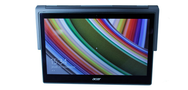 En mode tente, le Acer R13 possède des airs de PC tout-en-un