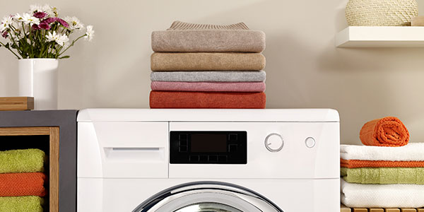 Le sèche-linge Indesit YTM1182XFR mise sur sa pompe à chaleur - Les  Numériques