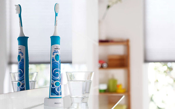La brosse à dents Sonicaire for kids est customisable