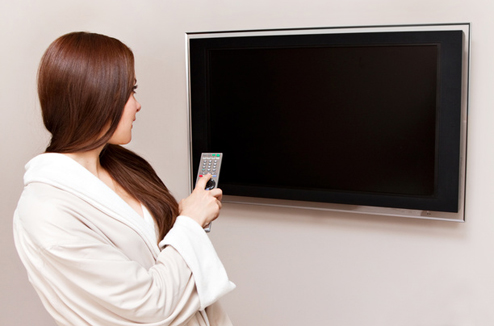 Installer une prise TV murale: comment faire le branchement -