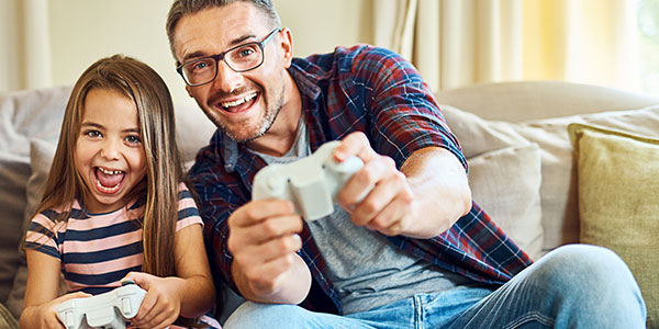 N'hésitez pas à jouer aux jeux vidéo avec votre enfant