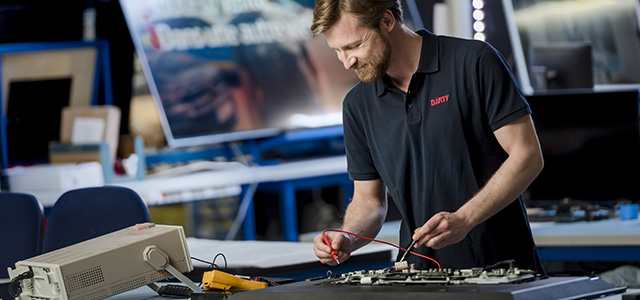 Illustration réparation classique SAV Darty